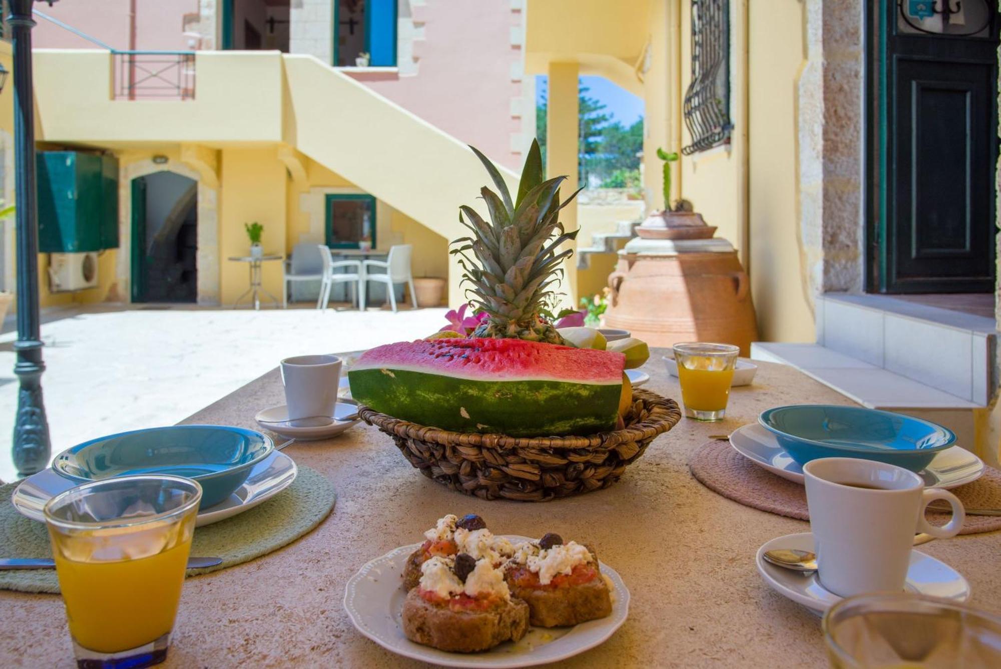 Skandalis Apartments With Pool Chorafakia ภายนอก รูปภาพ
