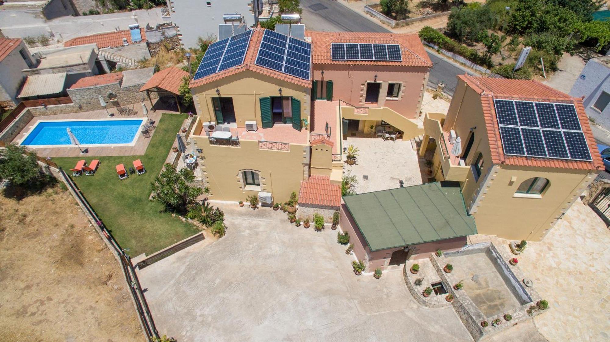 Skandalis Apartments With Pool Chorafakia ภายนอก รูปภาพ